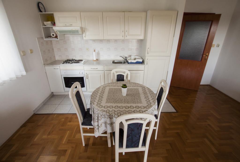 Apartment Dora Pula