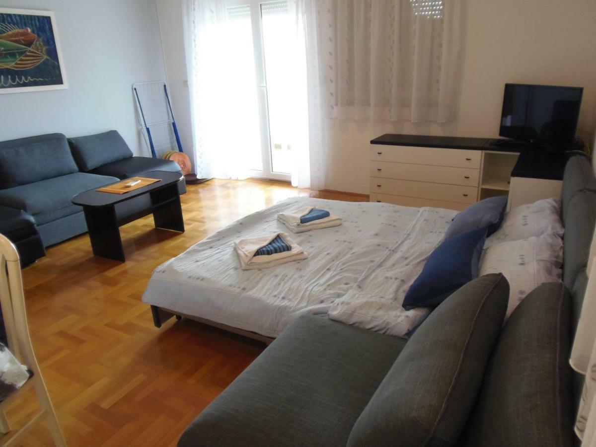 Dora Apartment